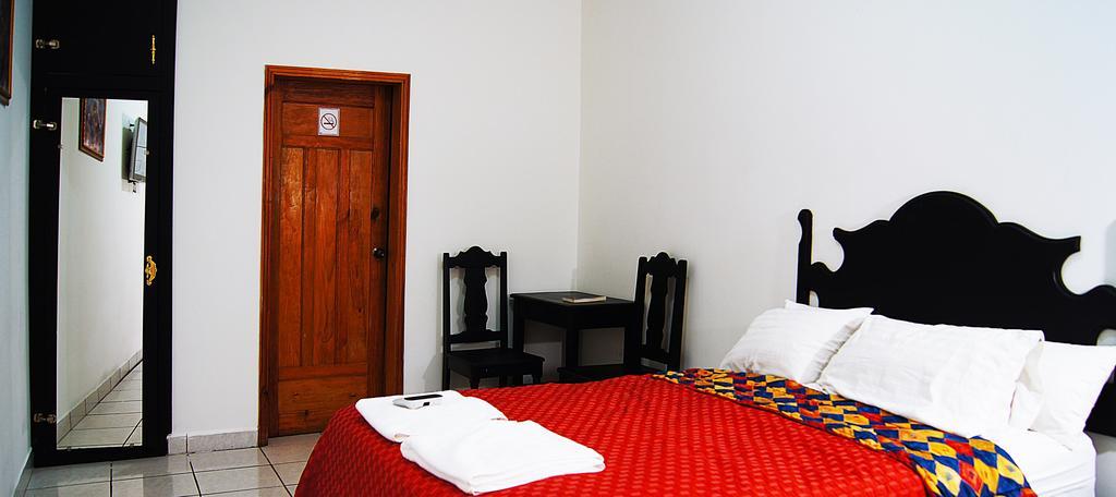 Uw Oasis Hotel La Ceiba Rum bild