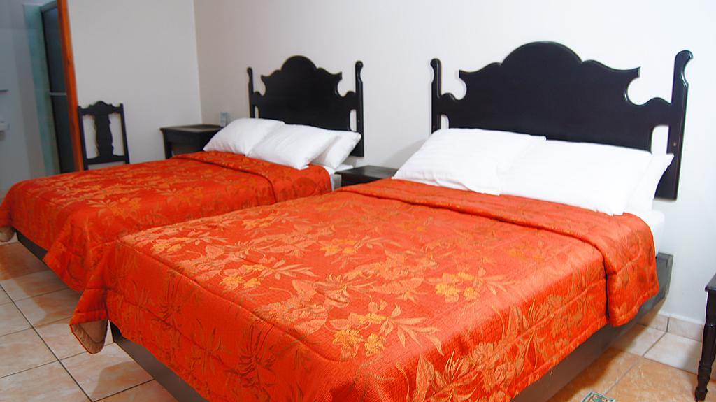 Uw Oasis Hotel La Ceiba Rum bild